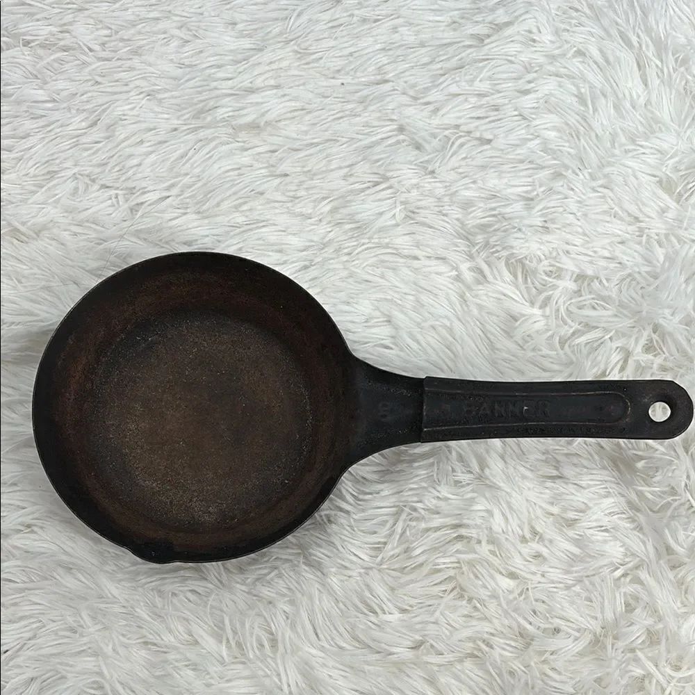 Vintage Banner Pan
